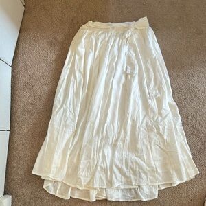 Lulu’s linen skirt!!